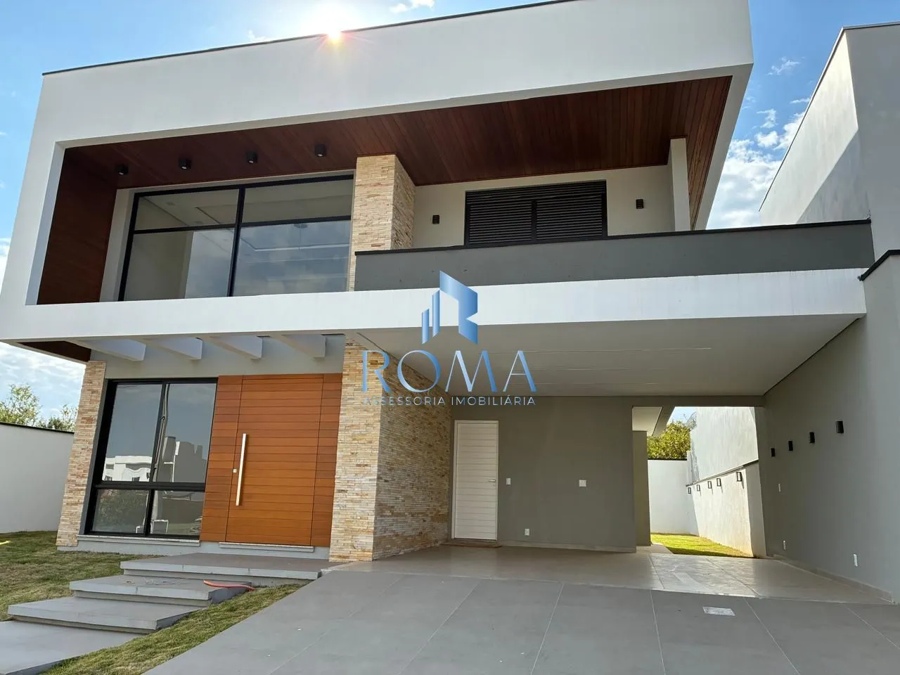 Foto do imóvel Casa de Alto Padrão à Venda no Condomínio Cidade Universitária | 364m² e Área Go em Estrada Municipal Silvio Schirmer