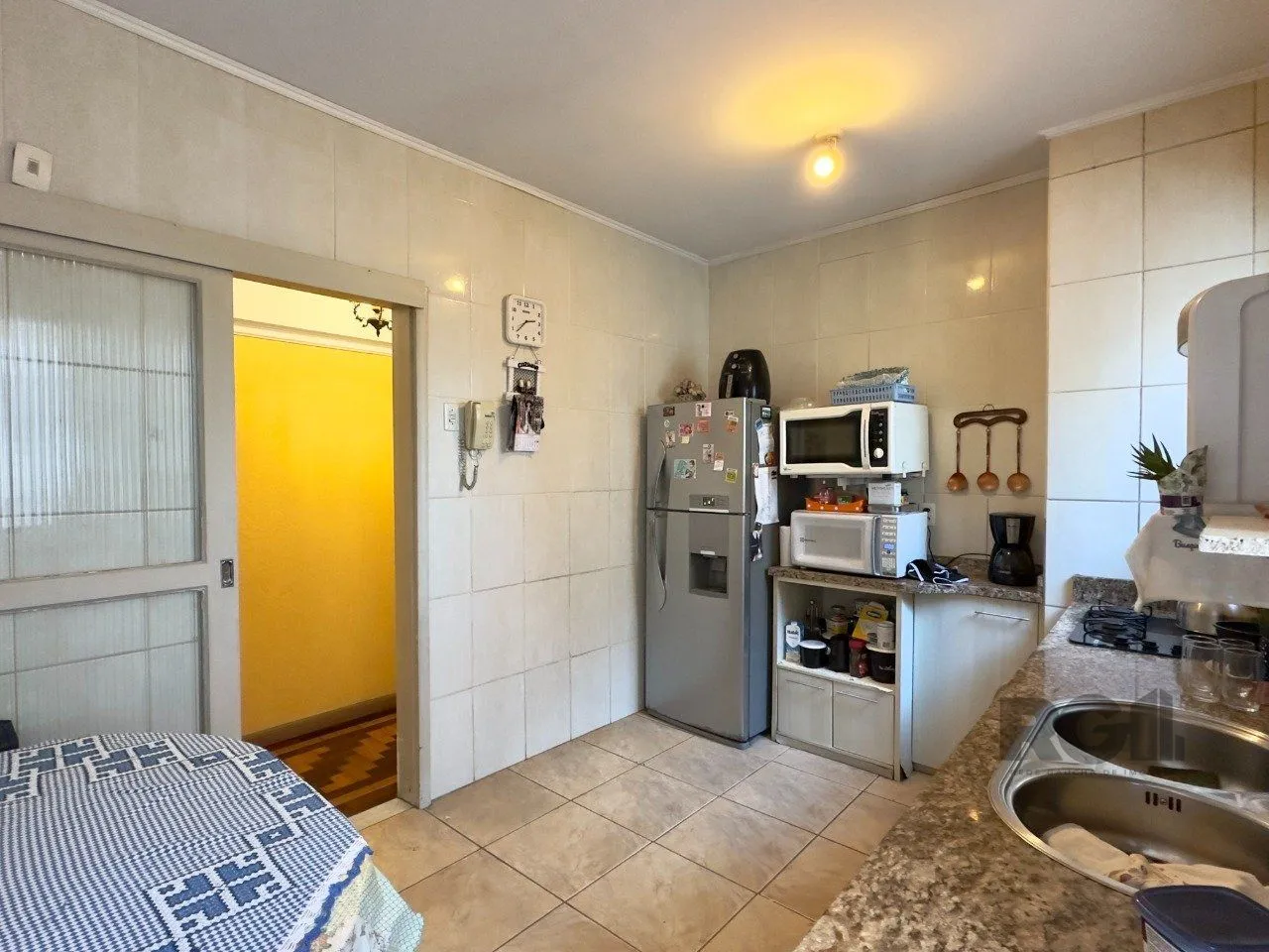 Imagem APARTAMENTO 3 DORMITÓRIOS DE 99M², COM SACADA, EM FRENTE À SANTA CASA NO CENTRO HISTÓRICO