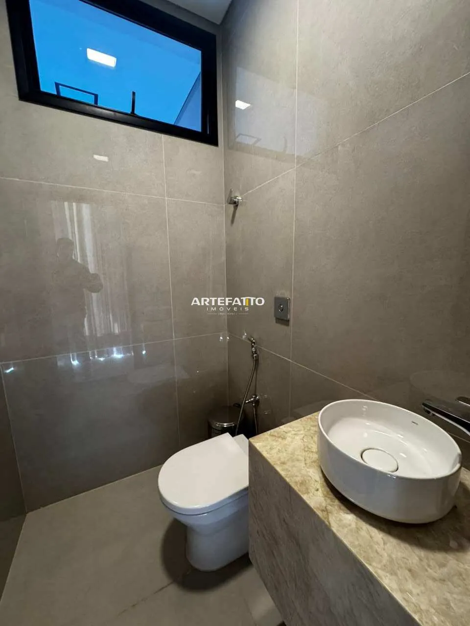 Imagem Casa de condomínio à venda em Rifaina, Condomínio Portal do Lago, com 3 quartos, 222m2