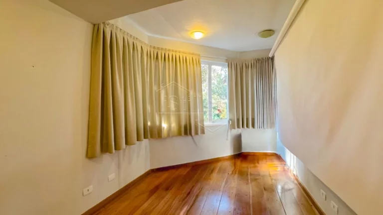 Imagem Casa de Condomínio em Campos do Jordão