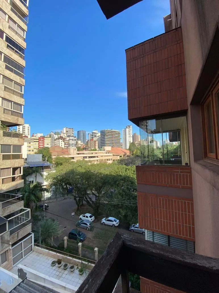 Imagem Cobertura 196m² 3 dorm. 1 Suíte + 2 vagas Petrópolis - Porto Alegre