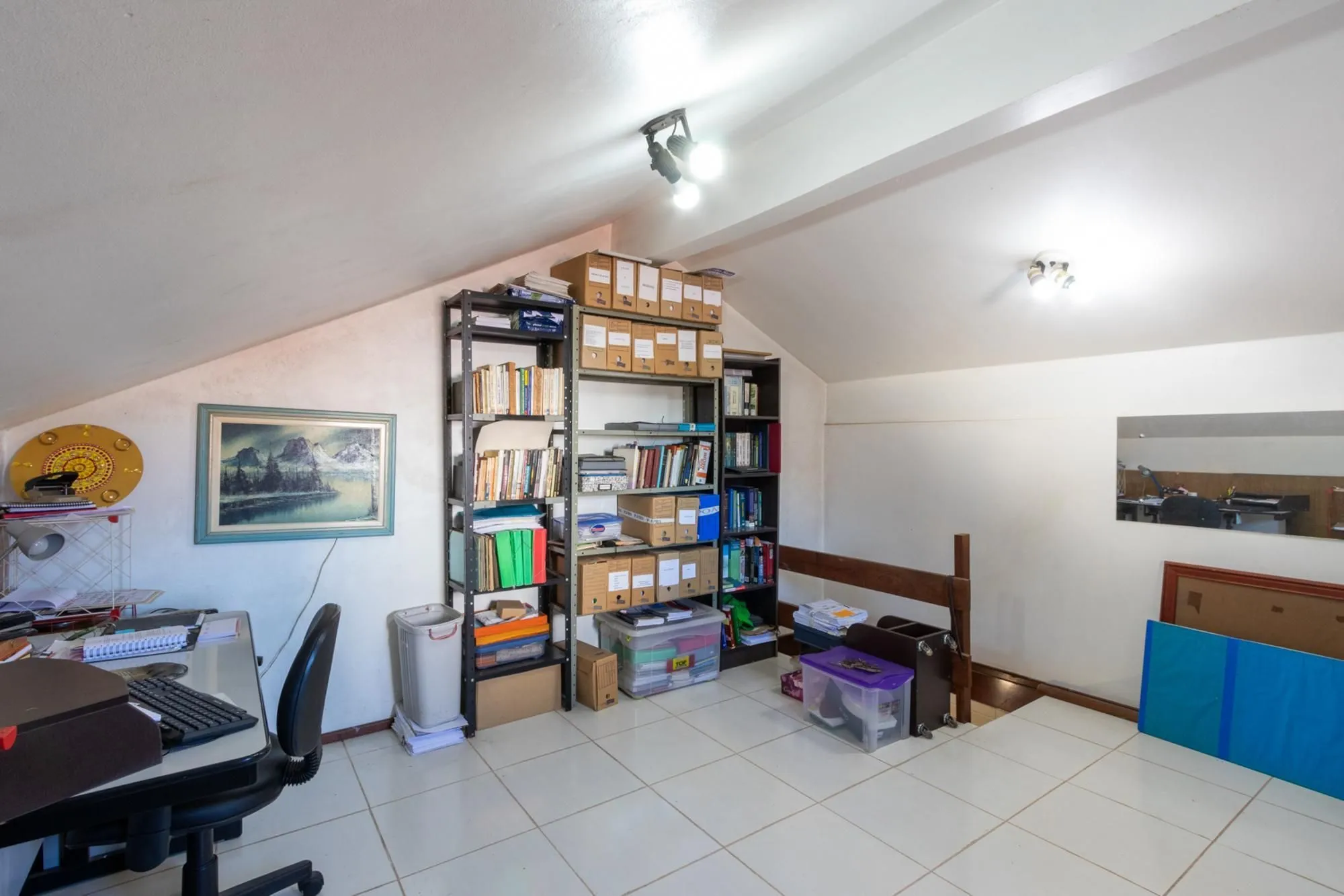 Imagem Casa para Venda - 286.28m², 2 dormitórios, sendo 1 suites, 3 vagas - Santa Tereza