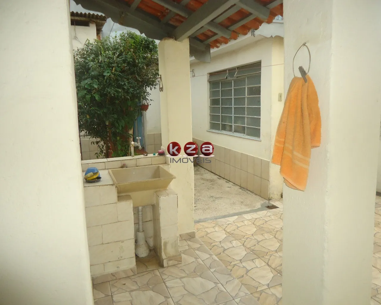 Imagem Casa de 3 quartos na Vila Angeli, Valinhos-SP: 159m², 2 banheiros. Agende sua visita!