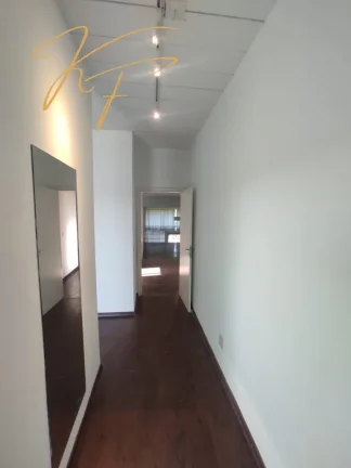 Imagem Venha se encantar com esta incrível casa à venda ou locação no Swiss Park, um dos bairros mais desejados de Campinas/SP! Com um projeto arquitetônico