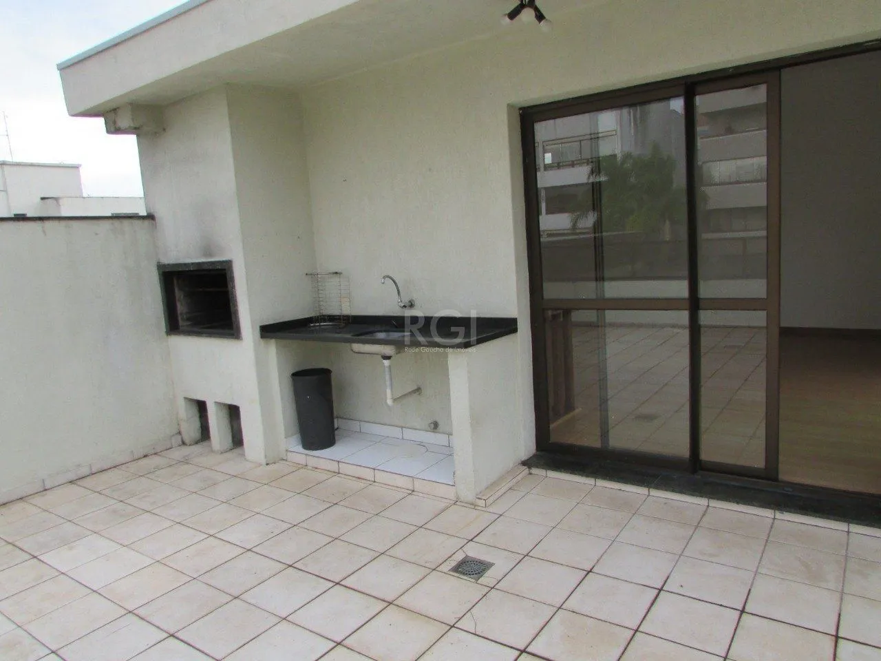 Imagem Cobertura com 2 dormitórios à venda, 150 m² por R$ 850.000,00 - Petrópolis - Porto Alegre/RS