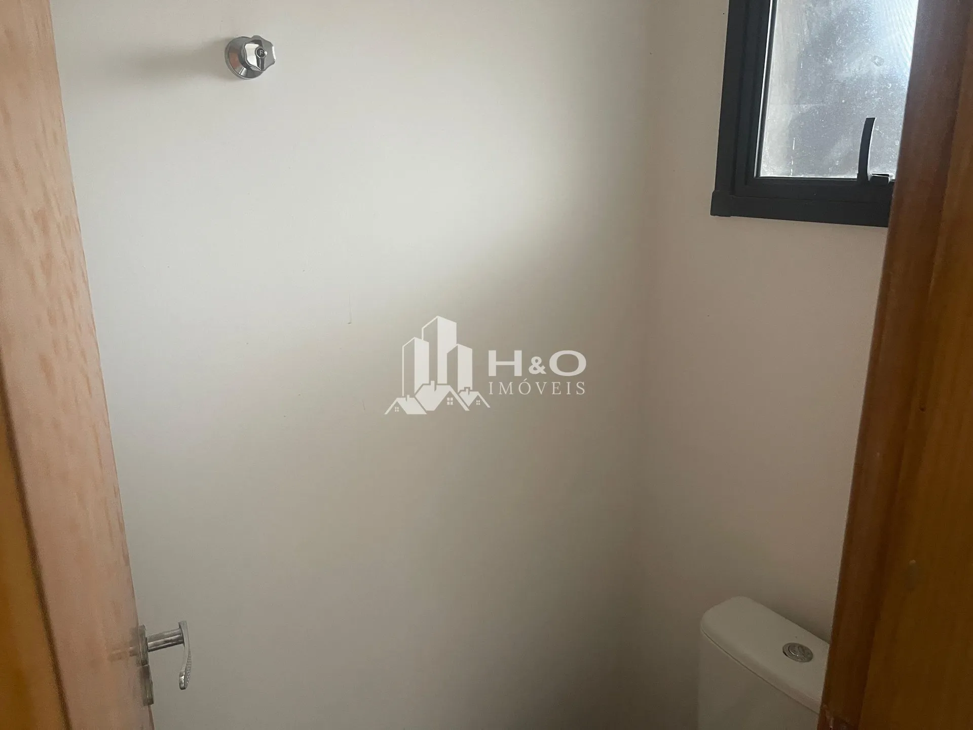 Imagem Oportunidade. Sobrado à Venda em São Miguel Paulista - 2 Suítes, Sacada, Financiamento pelo Minha Casa Minha Vida