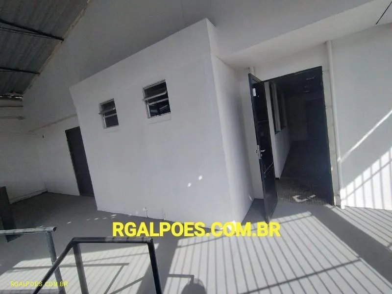 Imagem Galpão para Locação em BELFORD ROXO, Centro, 3 banheiros