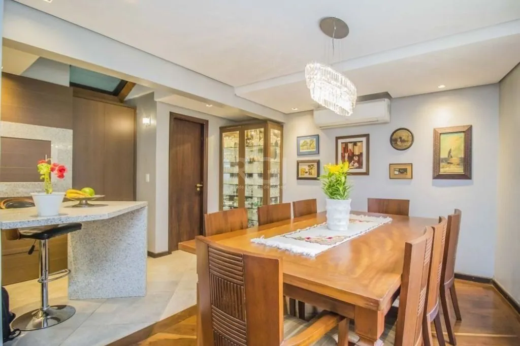 Imagem Casa para Comprar com 199 m² por R$ 1.180.000,00 - Boa Vista - Porto Alegre/RS