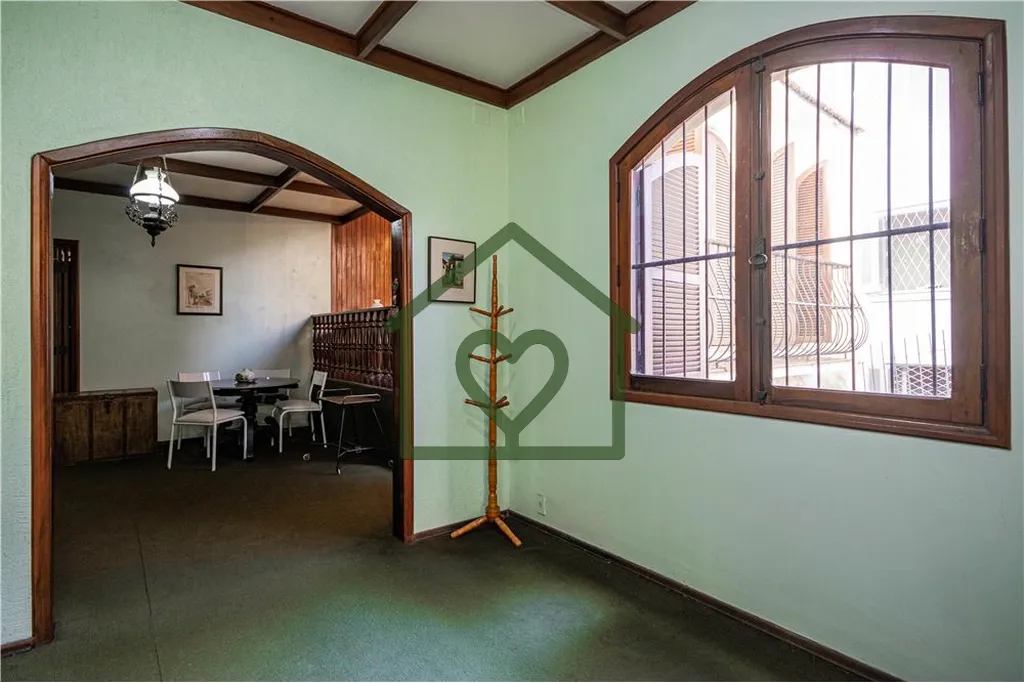 Imagem Sabe aquela casa clássica, com amplos ambientes, pronta para acolher sua família, ou sua empresa, ...