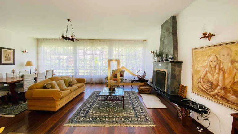 Imagem Casa linear com 3 dormitórios 2 suítes à venda, 284 m² Com lazer privativo - Albuquerque - Teresópolis/RJ