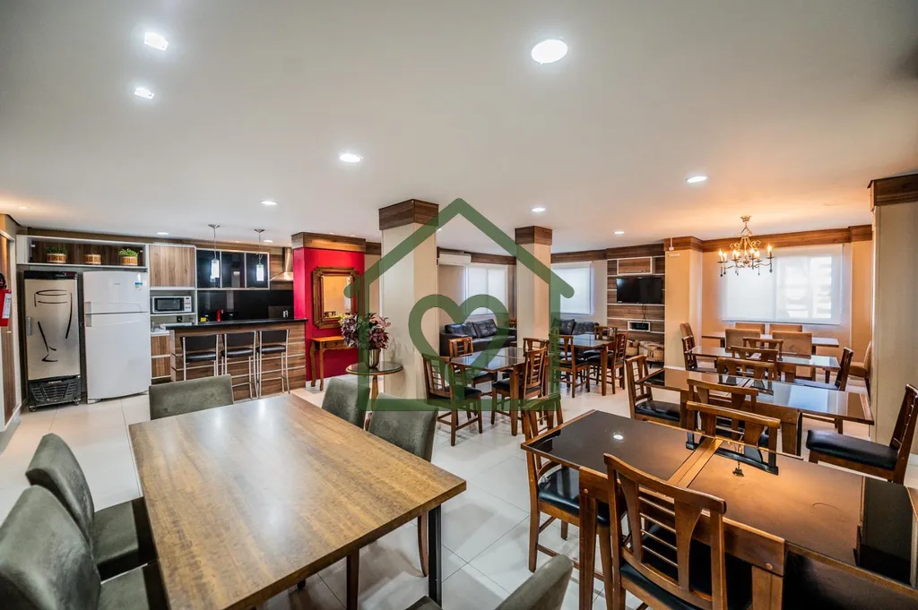 Imagem Apartamento no Sarandi 64 m² com 2 dormitórios. Seminovo, amplo living com 2 ambientes com sacada,...