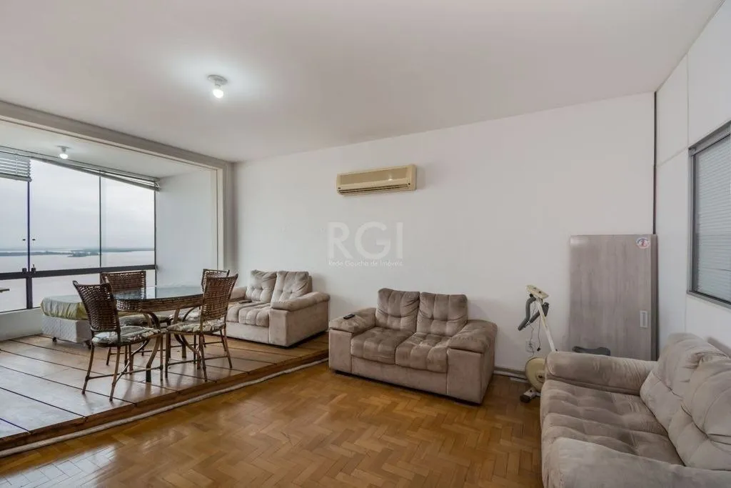 Imagem Apartamento de 3 quartos com vista para o rio á venda