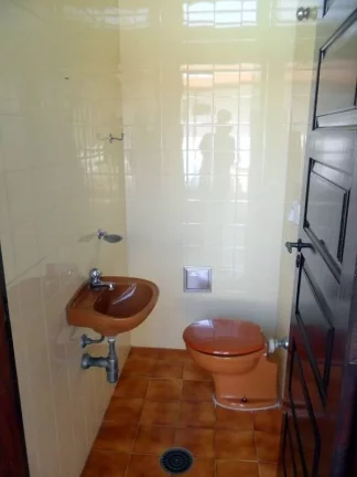 Imagem CASA LADO LINHA - 2 LOTES - PISCINA E CHURRASQUEIRA