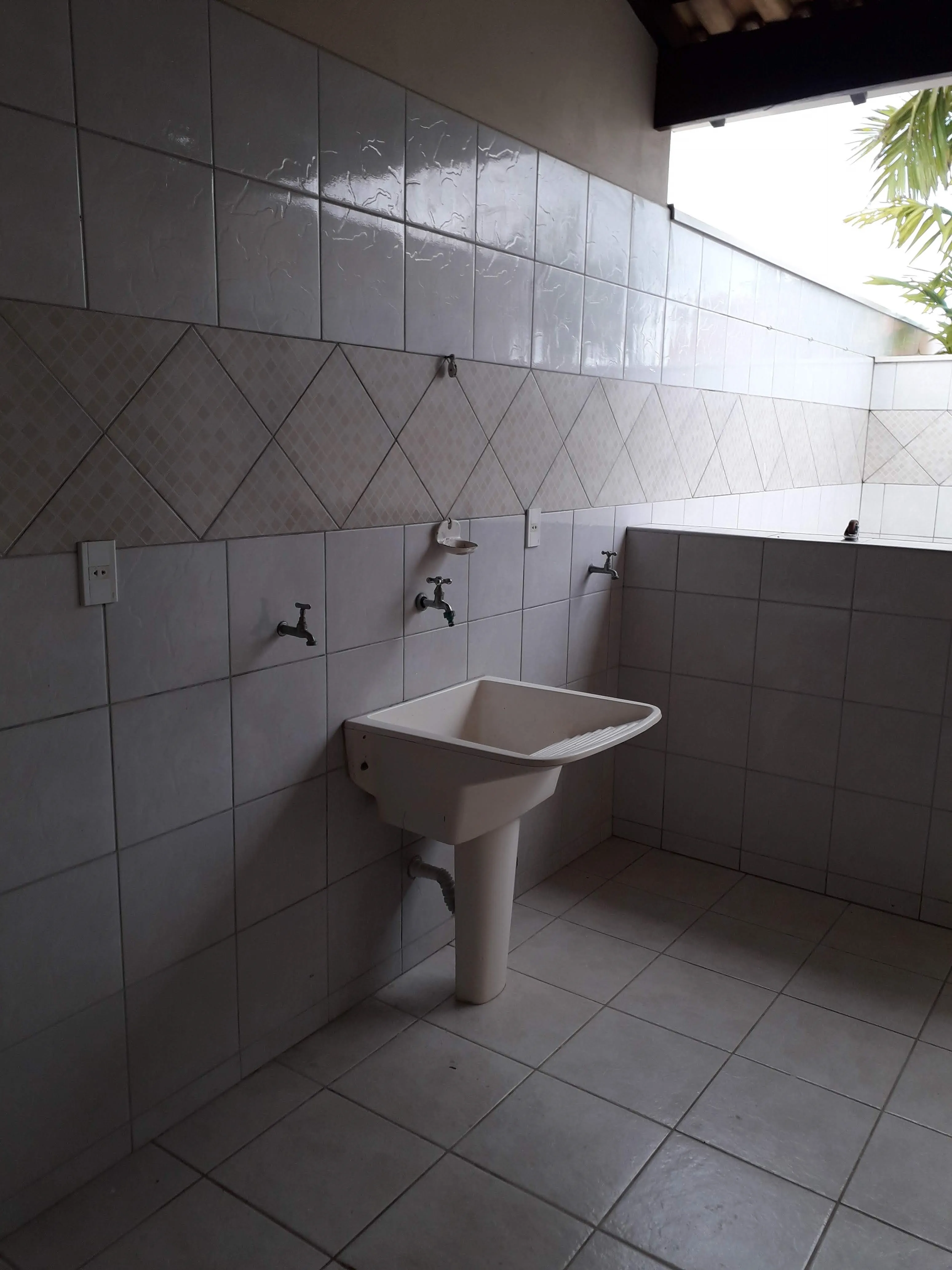 Imagem Linda Casa no Condomínio Ibiti do Paço com 348m².