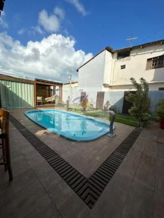 Imagem Vendo Casa, Porteira Fechada, com 250 m², 4 quartos s/ 2 suítes, sala p/ 3 ambientes, piscina, e 3 vagas