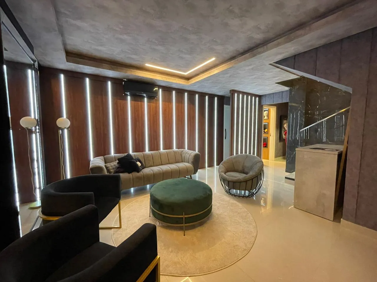 Imagem Apartamento com vista para o mar à venda com 270m2 por R$ 4.990.000,00