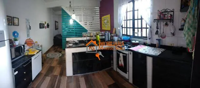 Foto do imóvel Sobrado com 3 dormitórios à venda, 220 m² por R$ 340.000,00 - Jardim Maria Clara - Guarulhos/SP