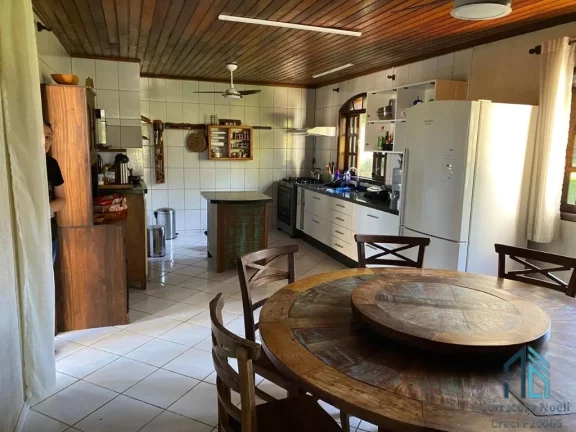 Imagem Chácara linda,(permuta) localização privilegiada com casa 04 quartos, em Campina Grande do Sul PR