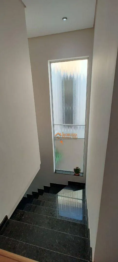 Imagem Sobrado com 3 dormitórios à venda, 165 m² por R$ 777.000,00 - Jardim Santa Clara - Guarulhos/SP