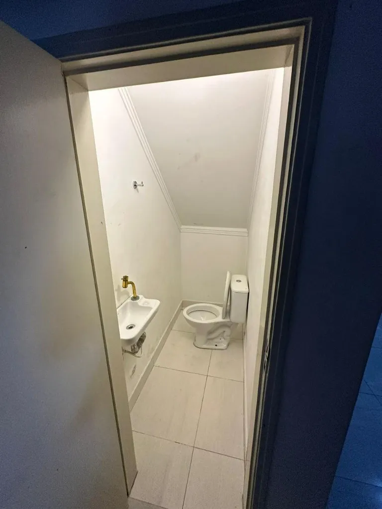 Imagem Sobrado de 3 quartos e 1 suíte na Vila Eldízia, Santo André-SP: 180m², 2 banheiros e 1 vaga de garagem!