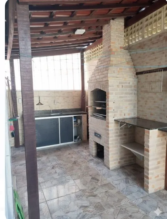 Imagem Apartamento térreo no Bessa com 3 quartos, 2 suítes, área externa com churrasqueira e excelente localização a 400m da praia.