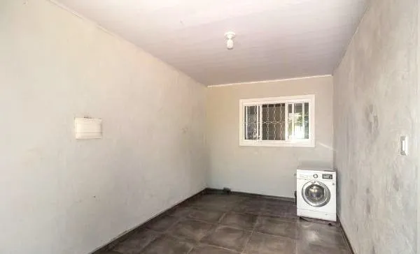 Imagem Casa no bairro Jardim Carvalho de 2 dormitórios e amplo pátio