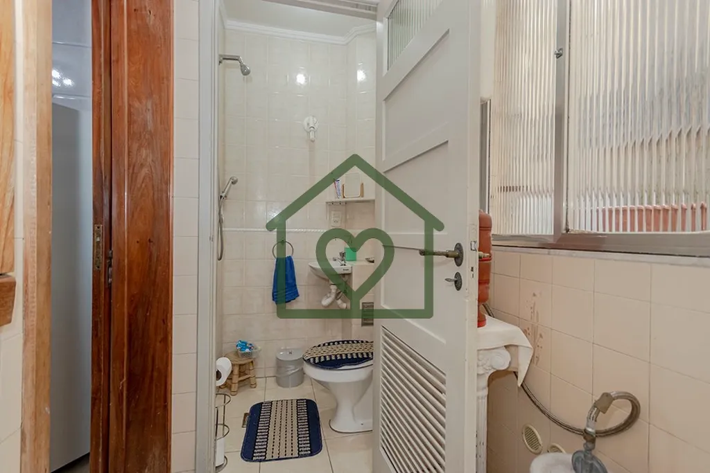 Imagem Descubra o encanto deste apartamento para venda, localizado em uma das regiões mais vibrantes de Po...