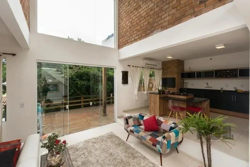 Imagem Casa 287m² - 3 suítes, 4 vagas no bairro Ipanema