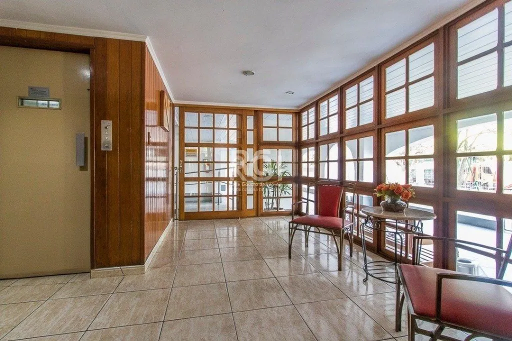 Imagem Apartamento para Venda - 64.5m², 2 dormitórios, 1 vaga - Cristal
