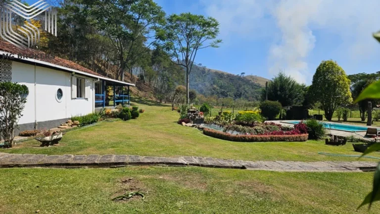 Imagem Sitio de Luxo à Venda em Nova Friburgo-RJ, Amparo: 8 Quartos, 8 Suítes, 12 Salas, 9 Banheiros, 10 Vagas de Garagem, 275.000 m² de Área.
