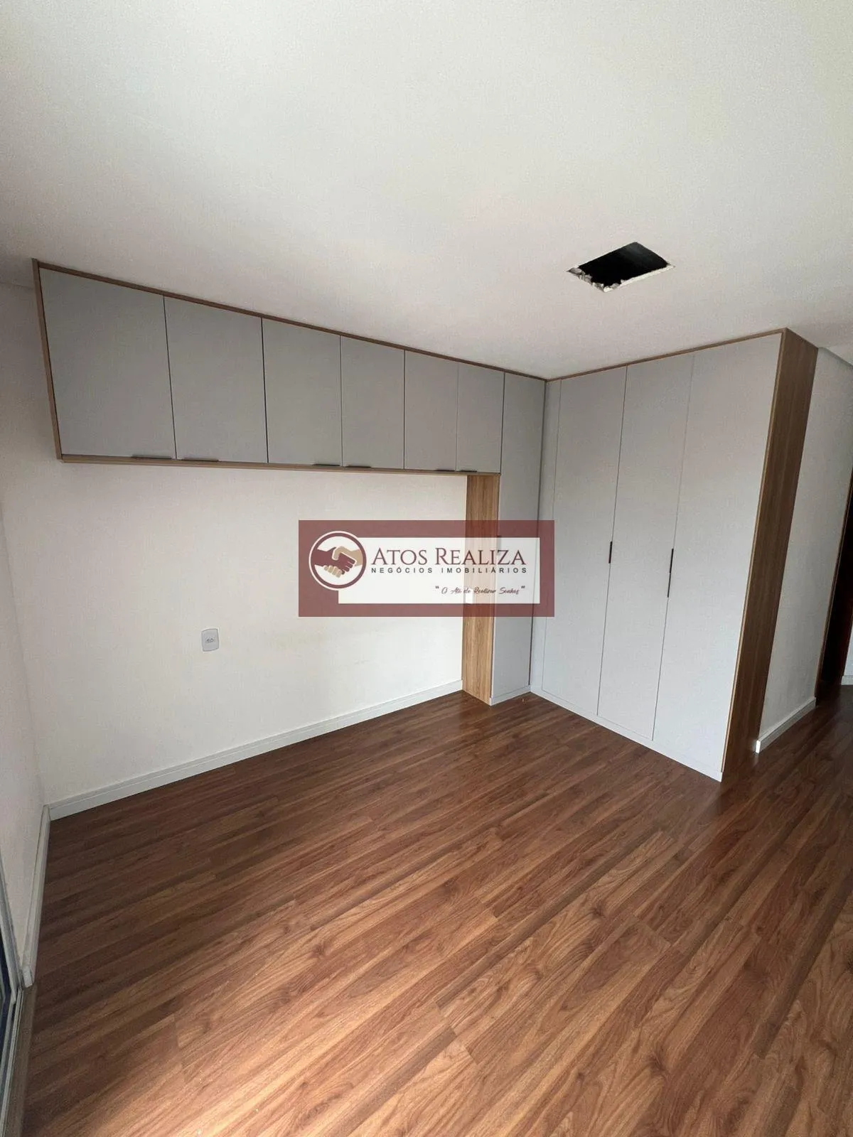 Imagem Sobrado à Venda em Interlagos SP, 3 Dorms, 110m², R$590mil