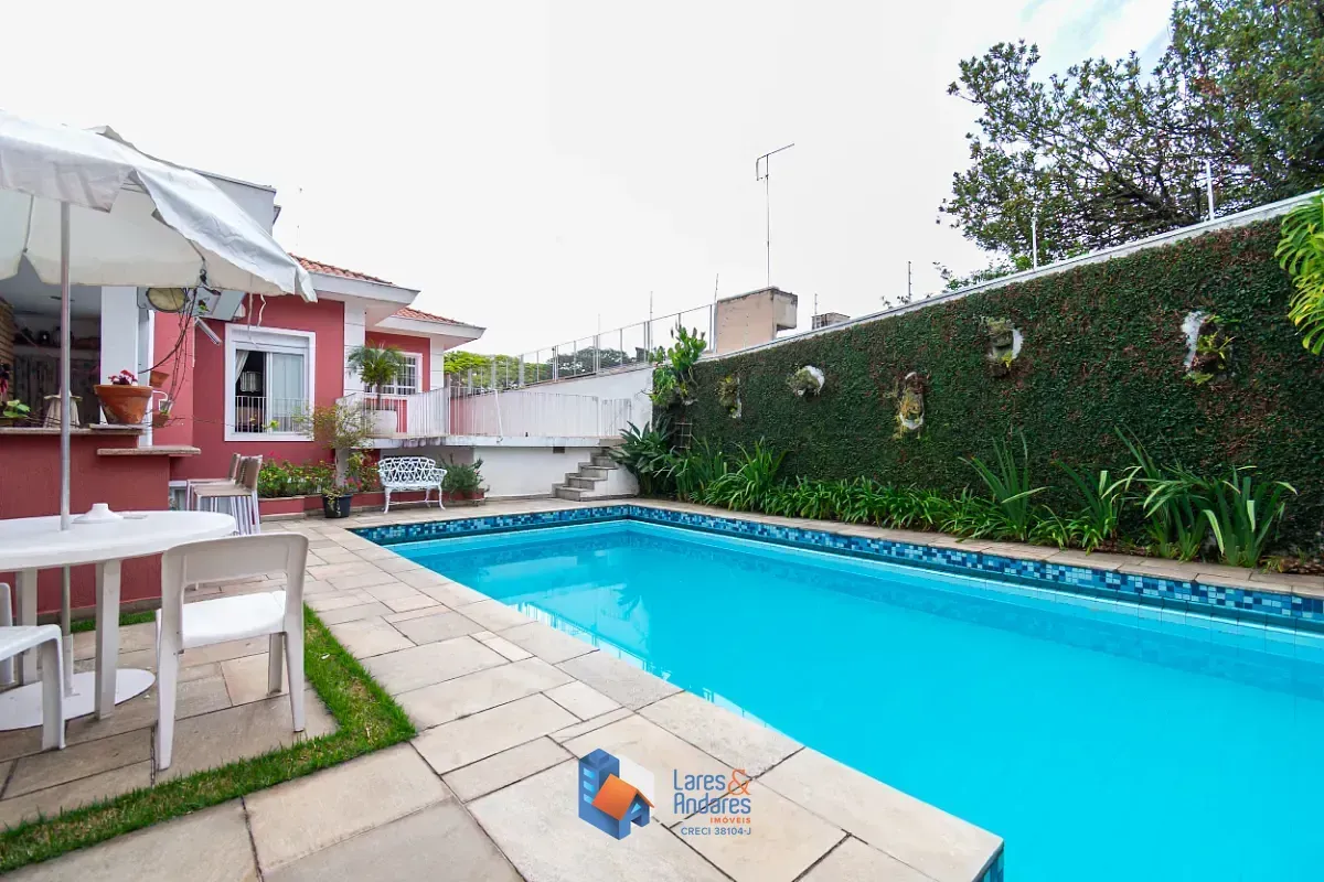 Imagem Casa para venda em Jardim da Saúde com 3 quartos, sendo 1 suíte, 350m²