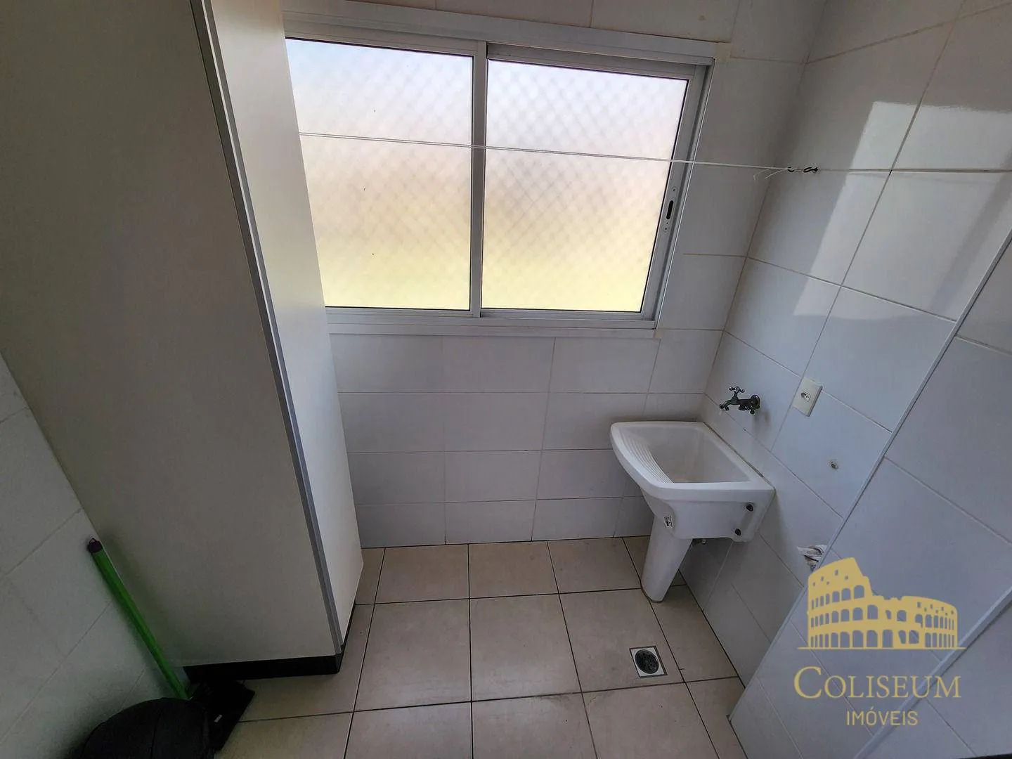 Imagem Apartamento com 3 dormitórios à venda, 105 m² por R$ 700.000,00 - Guilhermina - Praia Grande/SP
