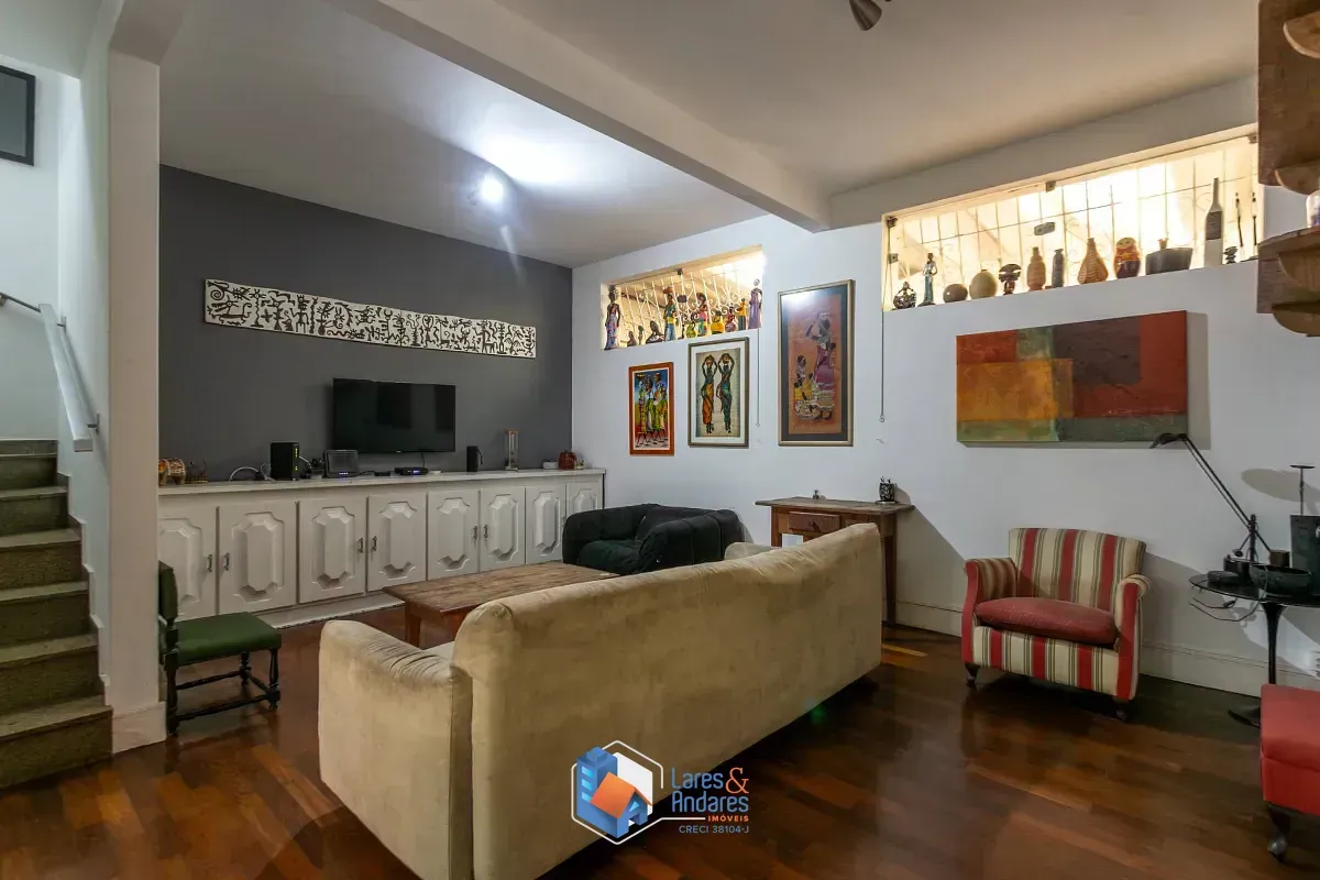 Imagem Sobrado para venda em Campo Belo com 3 quartos, sendo 1 suíte, 179m²