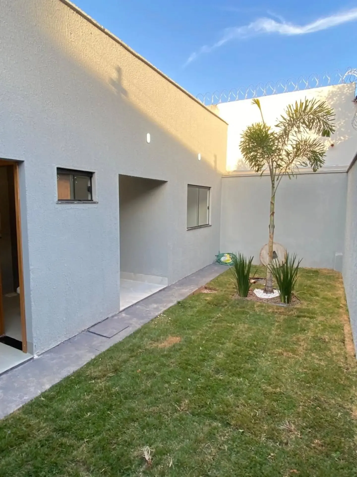 Imagem Casa 3 Suites Sozinha No Lote No Jardim Olimpico