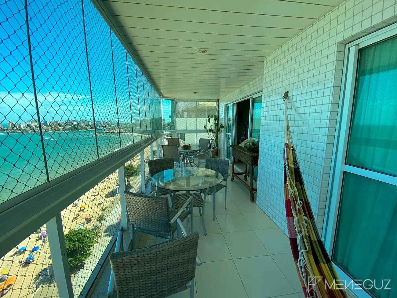 Imagem Cobertura de frente para o mar da Praia do Morro - Luxo finamente mobiliada e decorada com lazer privativo