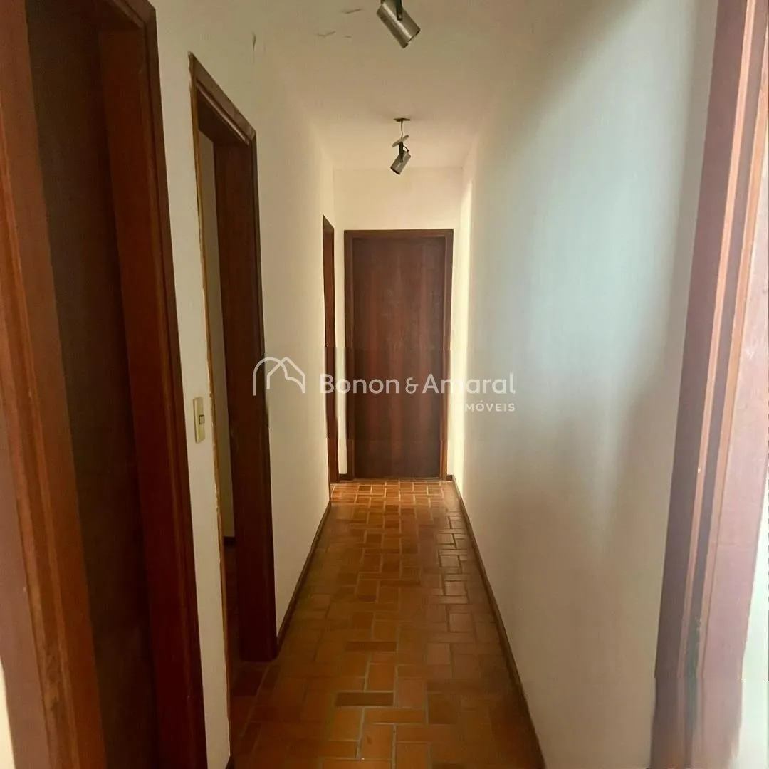 Imagem Casa à venda com 4 dormitórios, 2 suítes, 309 m² no San Conrado