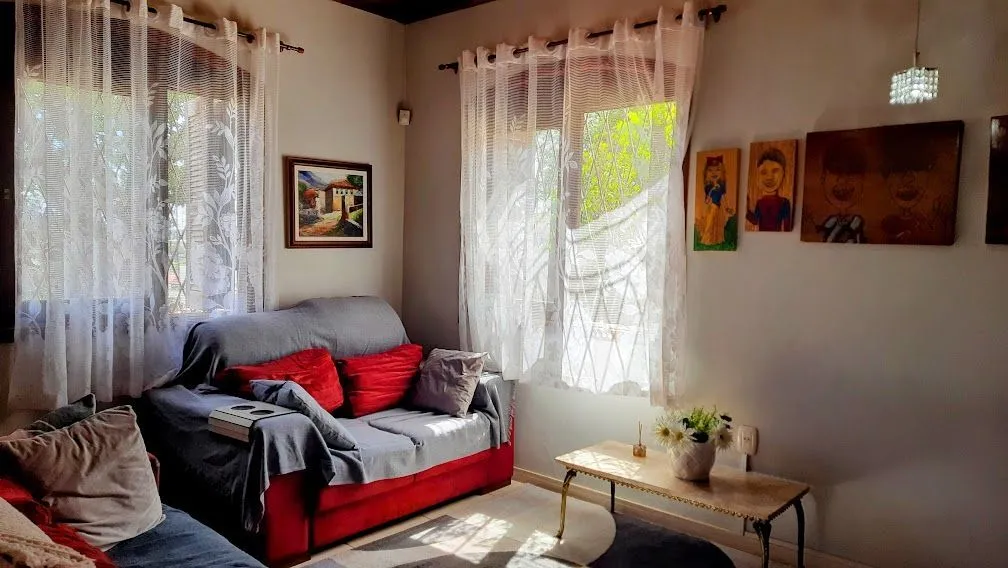 Imagem Linda Casa de Esquina com 230 M². Área de Lazer Completa.
