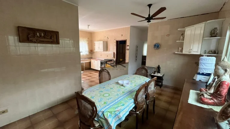 Imagem Casa à venda no bairro do Itaguá com 3 dormitórios,sala de estar e varanda
