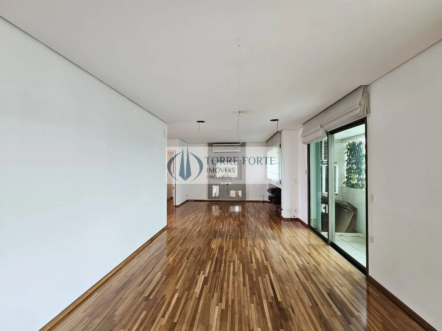Imagem Excelente apartamento, 3 suítes 5 banheiros 3 vagas de garagem, no Brooklin