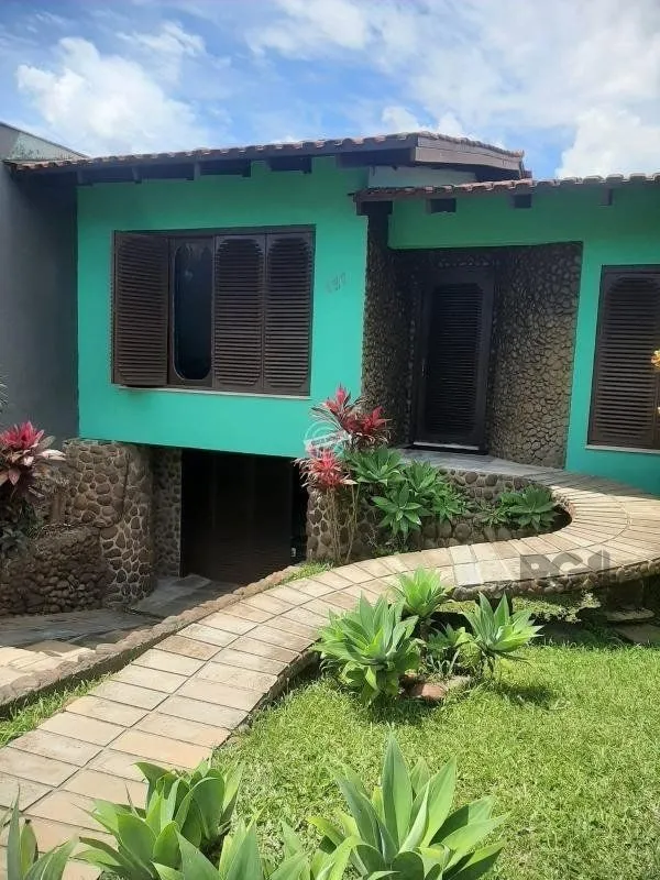 Imagem Casa 4 dormitórios, 1 suíte, vagas de garagem, Bairro Bom Princípio