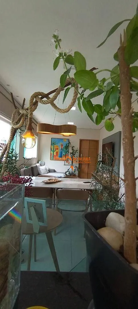 Imagem Sobrado com 5 dormitórios à venda, 200 m² por R$ 950.000,00 - Jardim Cumbica - Guarulhos/SP