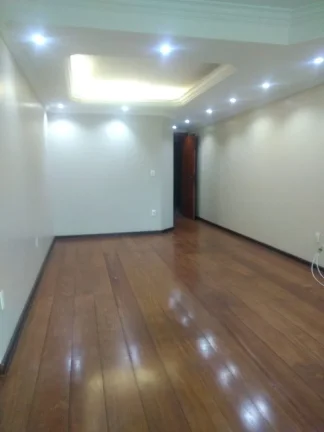 Imagem Excelente apto Ed. Flavia com portaria virtual, repleto de armários, sol da manhã nos quartos e sa...