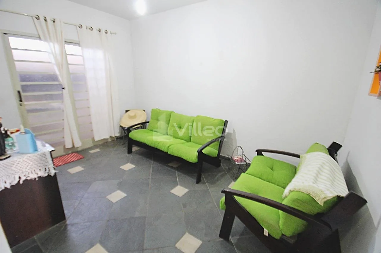 Imagem Esta casa possui 193 m² de área construída e conta com ambientes espaçosos, proporcionando confo...