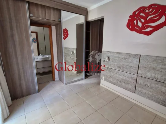 Imagem Apartamento com 3 quartos, 1 suíte e duas vagas de garagem no coração da Pompeia, em Santos. Valor R$ 1.120.000,00.