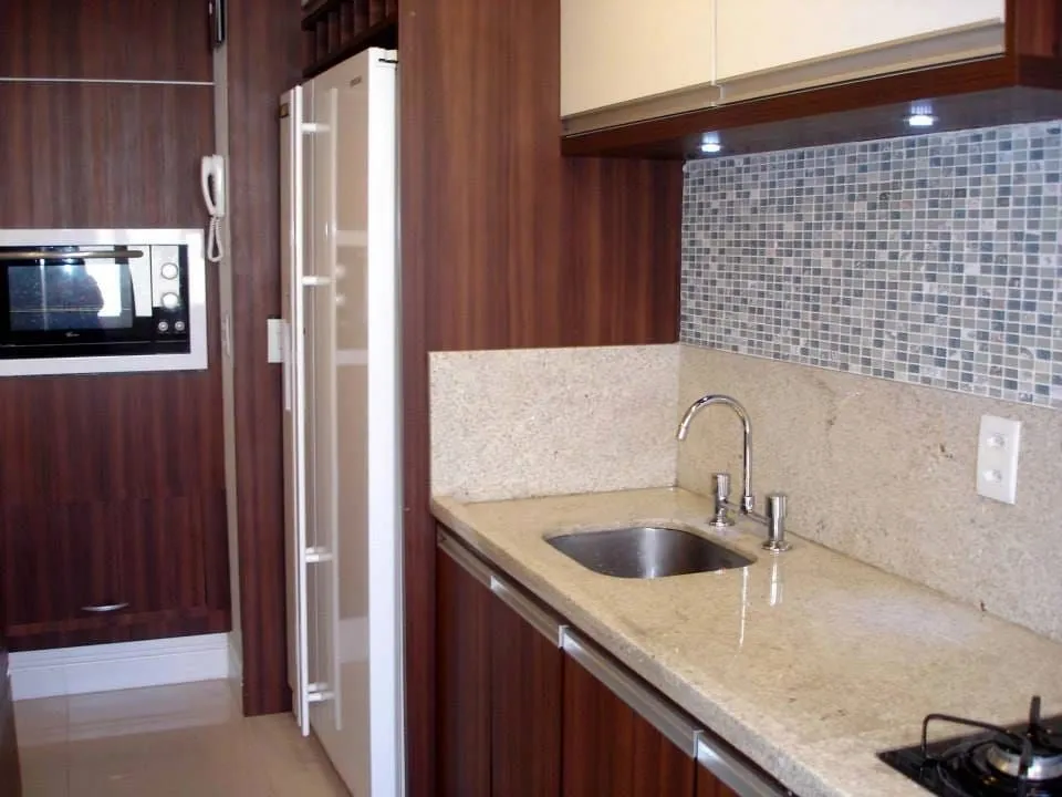 Imagem Lindo apartamento semi mobiliado, 3 quartos (1 suíte), churrasqueira e vaga.