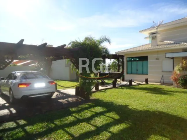 Imagem Casa para Venda - 320m², 4 dormitórios, sendo 2 suites, 3 vagas - Centro