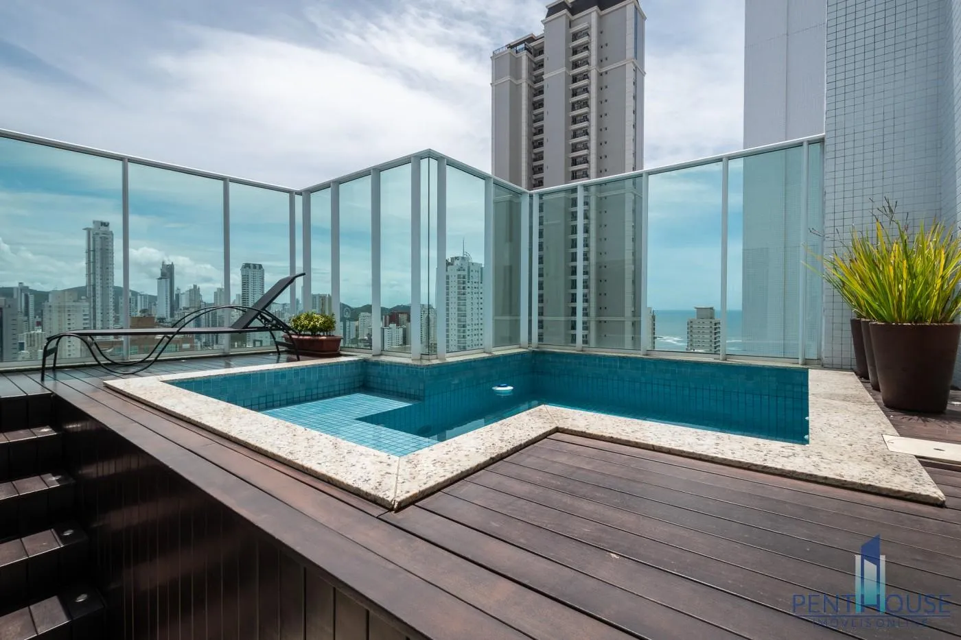 Imagem Apartamento Duplex para Venda em Balneário Camboriú, CENTRO, 4 dormitórios, 4 suítes, 6 banheiros, 3 vagas