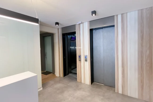 Imagem Conjunto Comercial de Alto Padrão na Consolação: 3 Salas, 1 Vaga, 84m² - Venda ou Locação em São Paulo-SP!