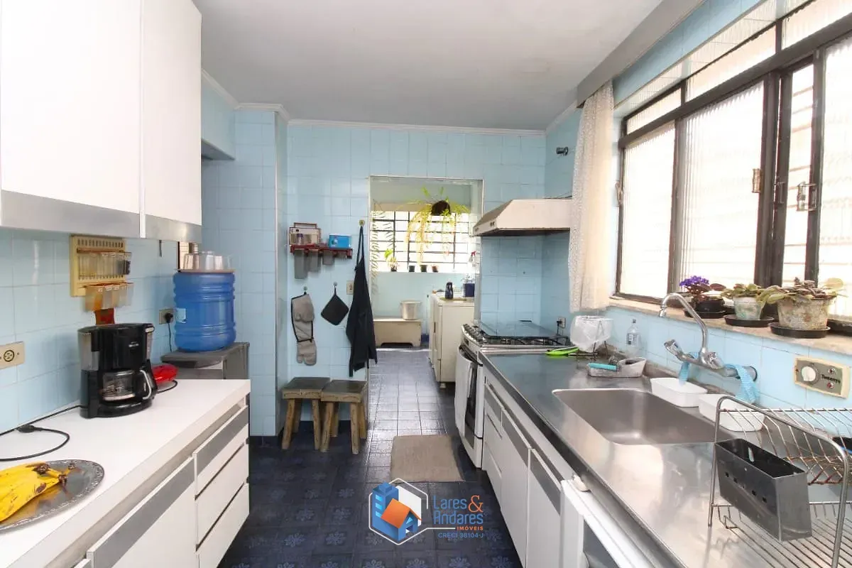 Imagem Sobrado para venda em Jardim da Glória com 4 quartos, sendo 2 suítes, 350m²